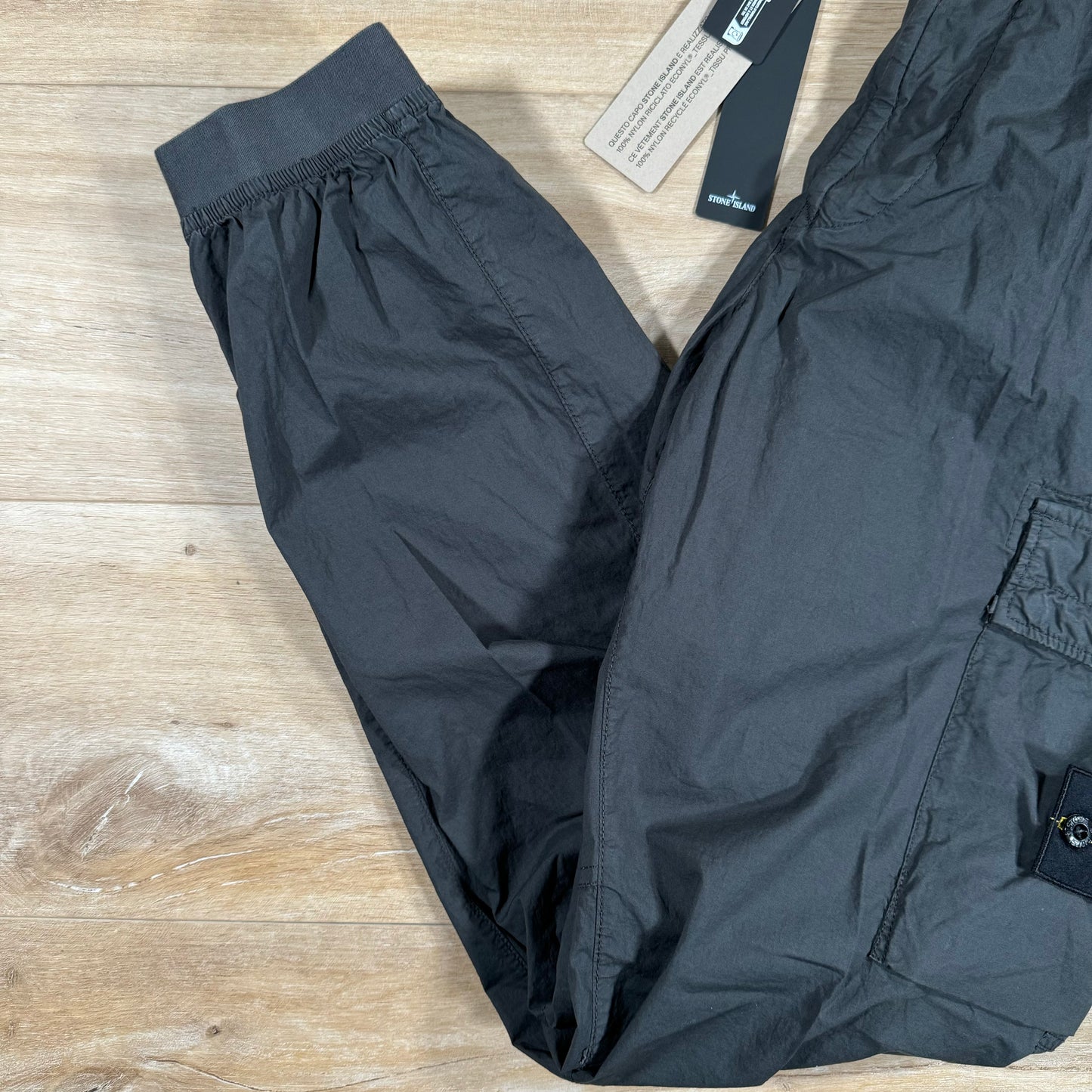 Stone island waterproof pants discount