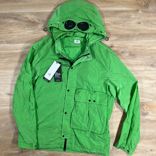 C.P. Company Chrome-R Goggle Jacket in Classic Green