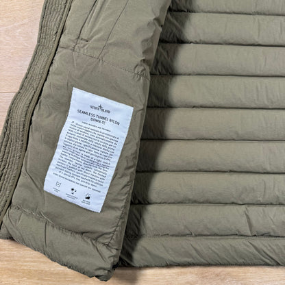 Stone Island Seamless Tunnel Nylon Down-TC Vest in Military Green