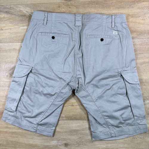 C.P. Company Stretch Sateen Cargo Lens Shorts in Dove