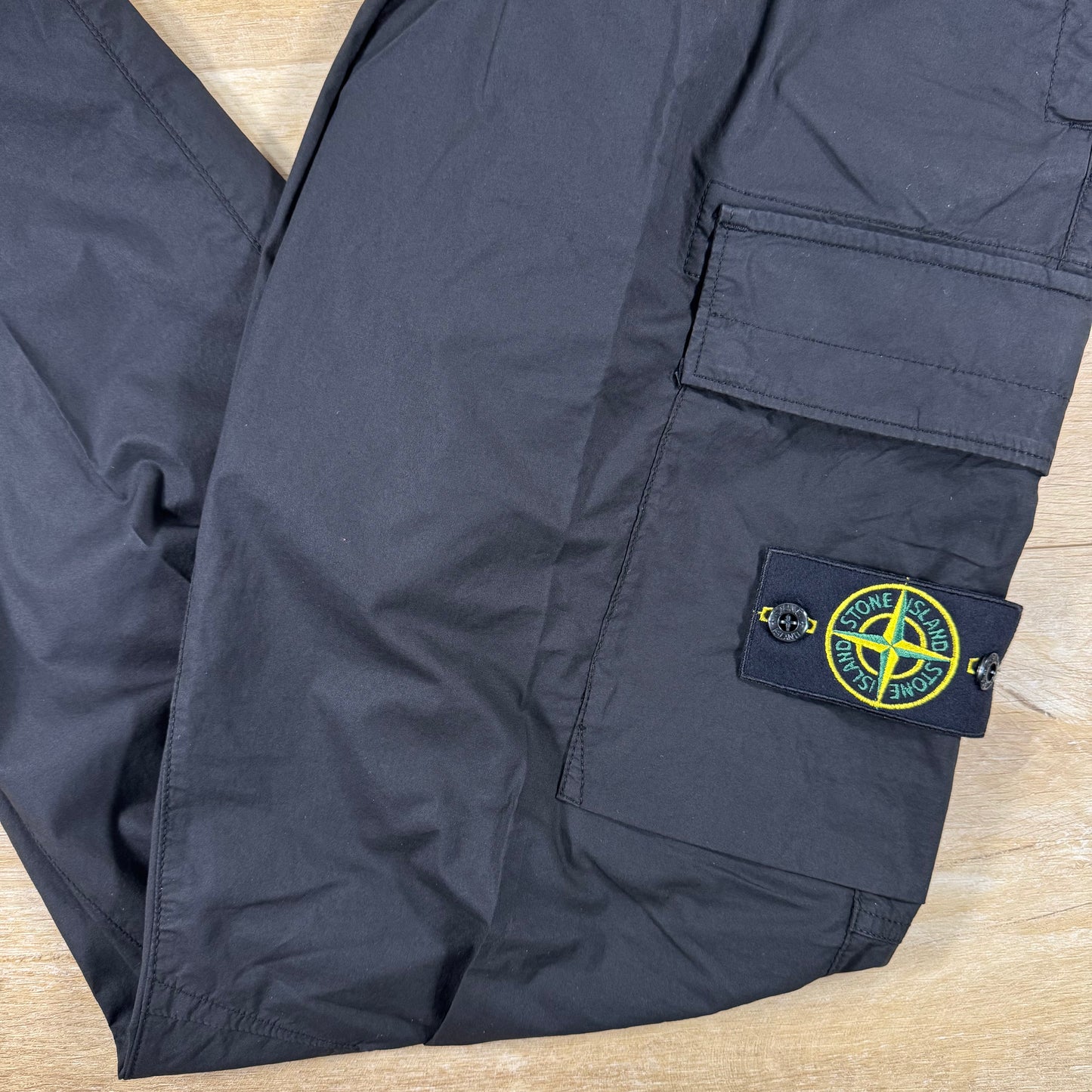 Stone Island Stretch Cotton Tela 'Paracadute' Cargo Pants in Black