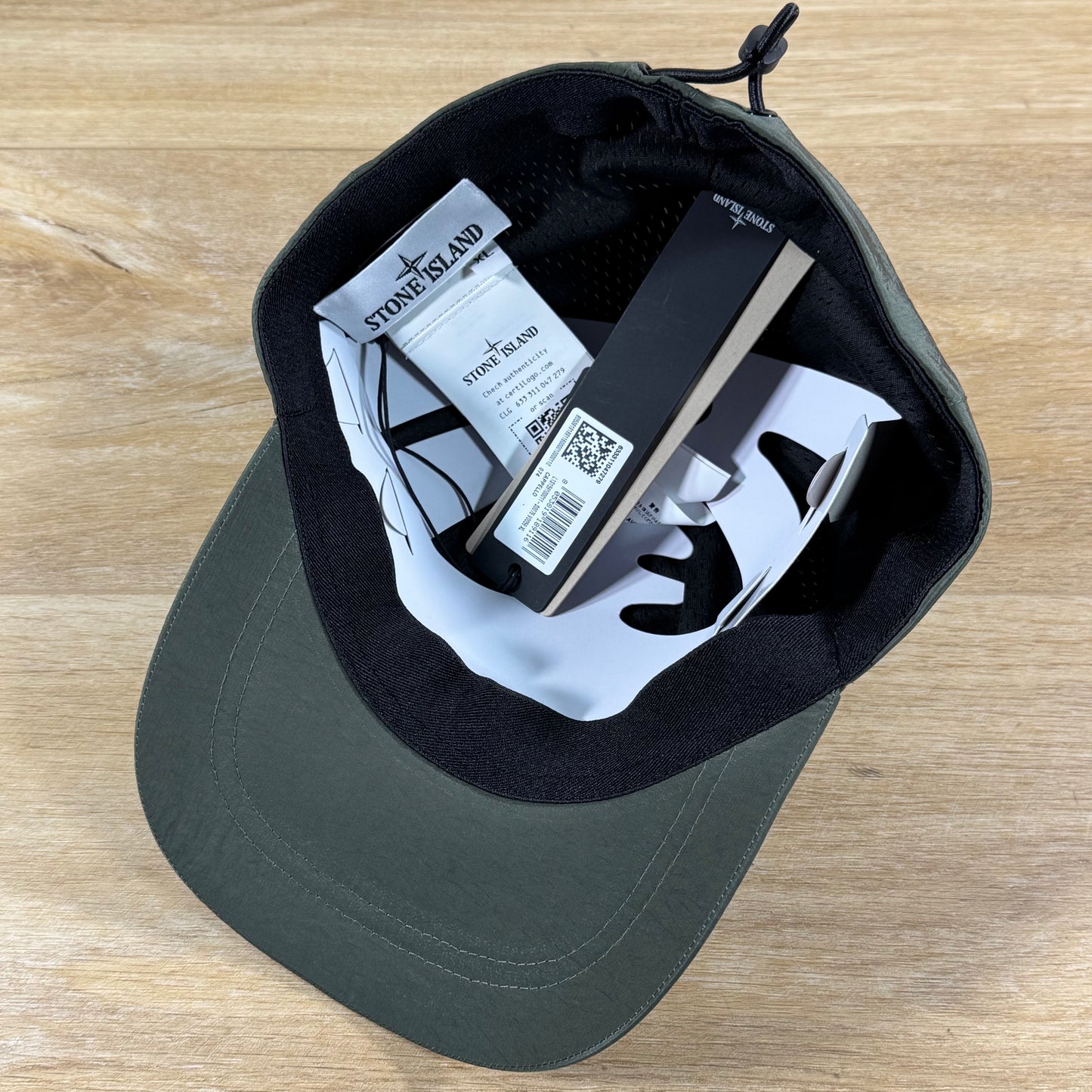 Stone Island Nylon Metal Baseball Cap in Musk Green
