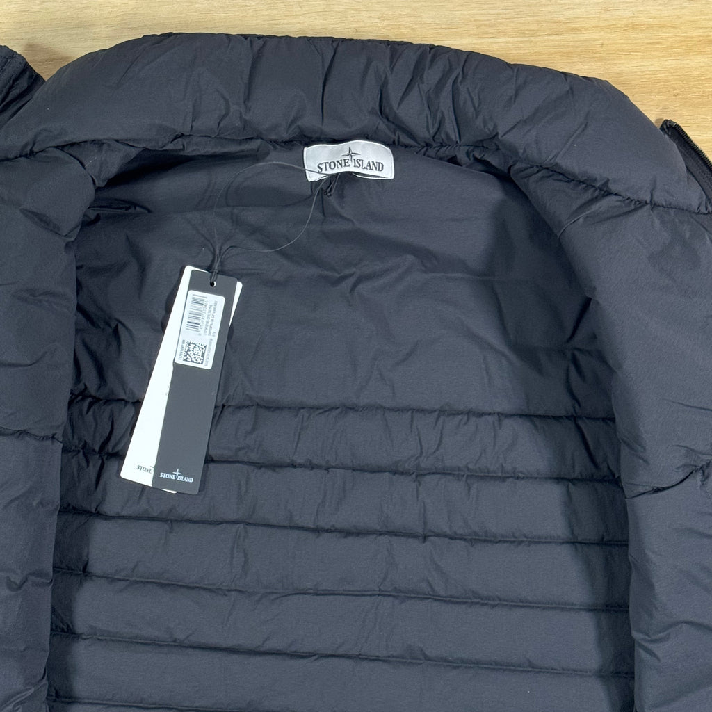Stone Island Seamless Tunnel Down-TC Stand Collar Jacket in Black