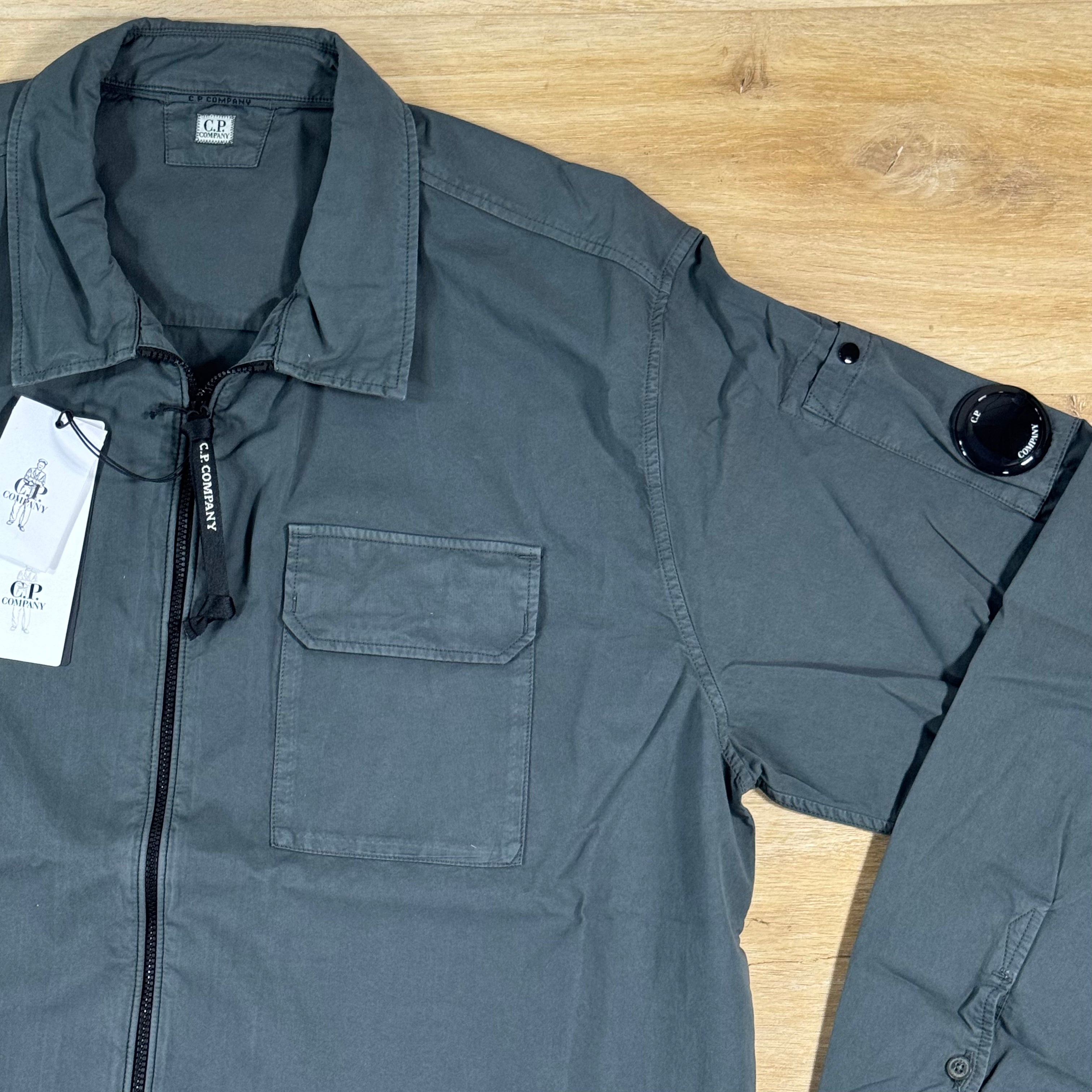 C.P. Company Organic Gabardine Lens Overshirt in Gunmetal - Grey