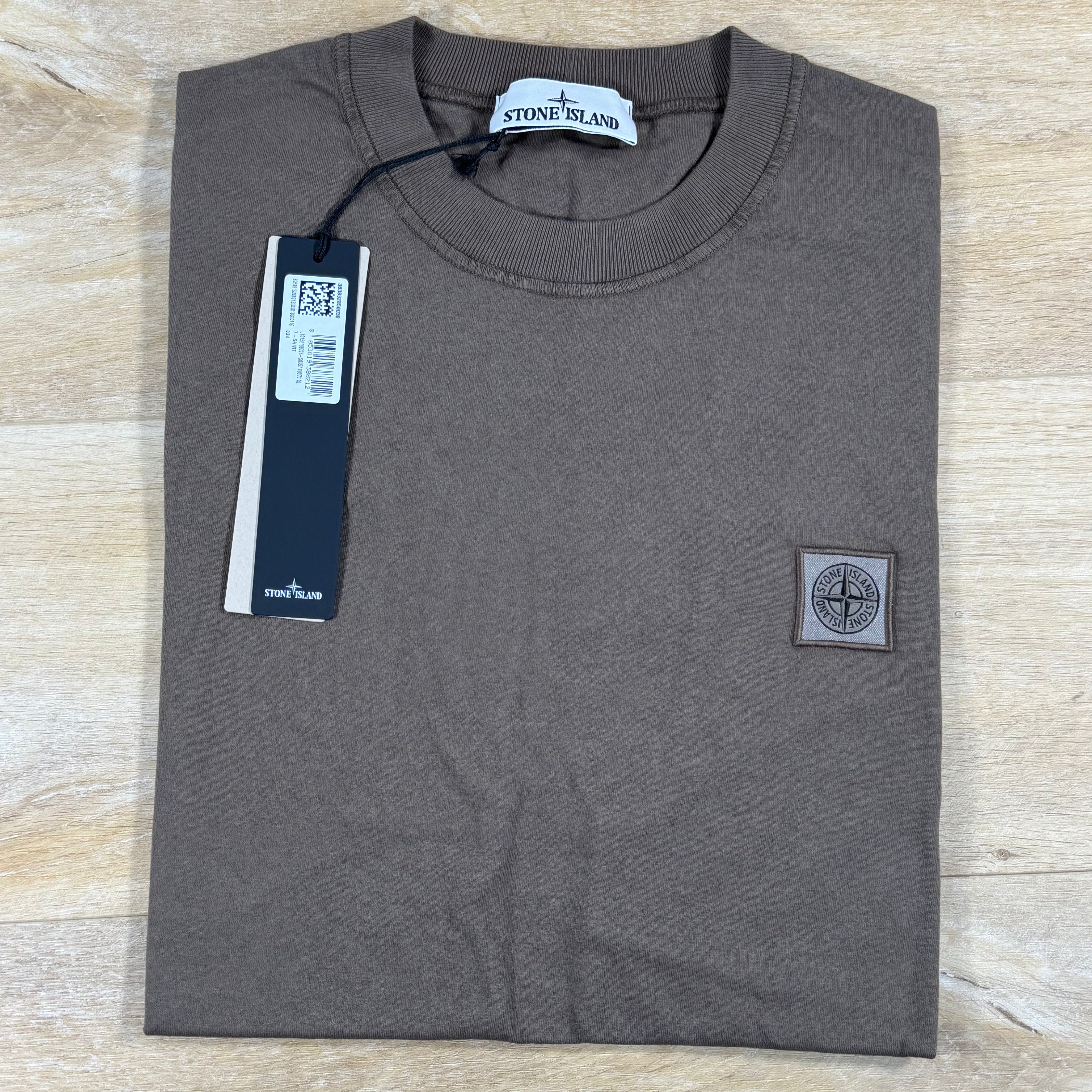 Stone Island Fissato Effect Patch Logo T-Shirt in Umber - Brown