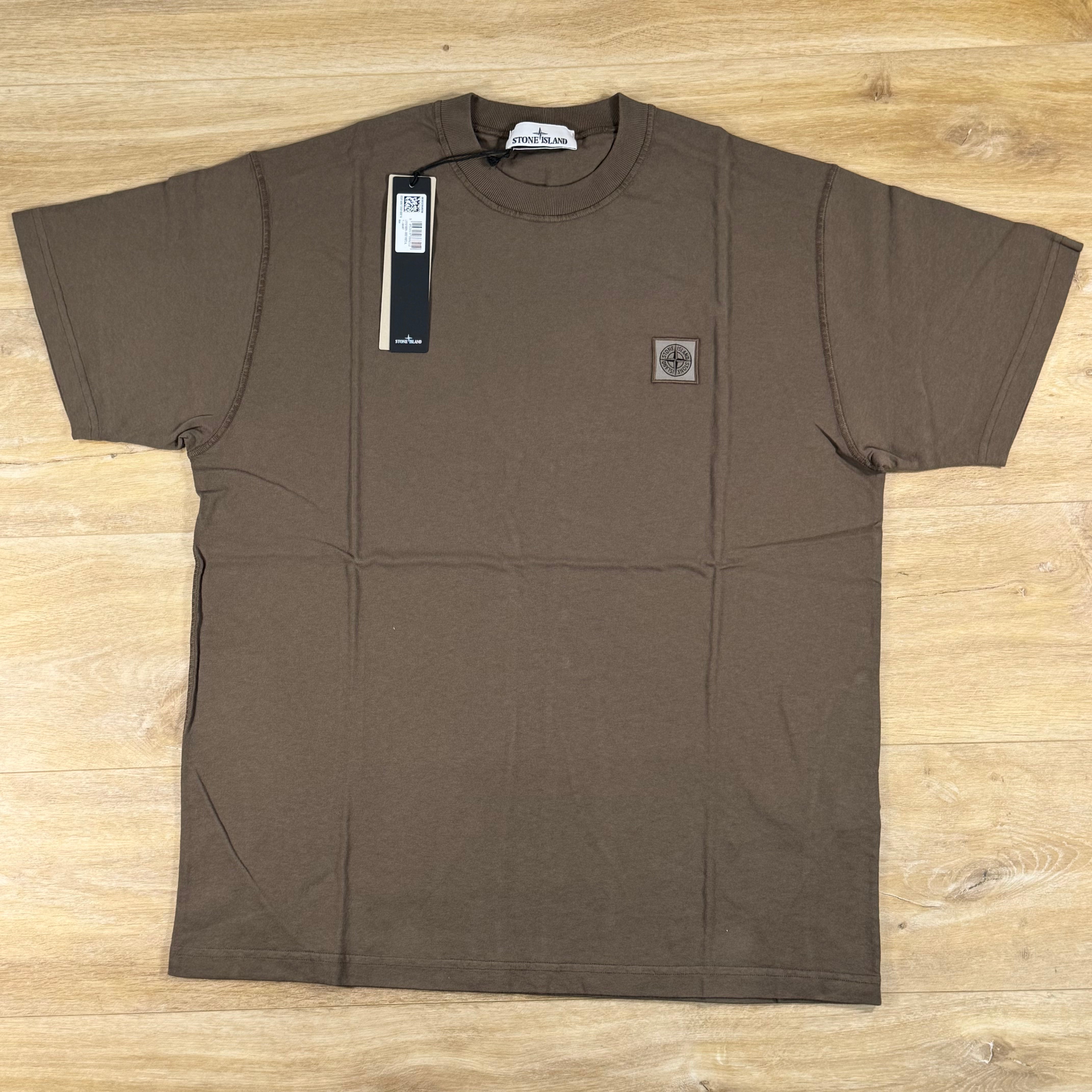 Stone Island Fissato Effect Patch Logo T-Shirt in Umber - Brown