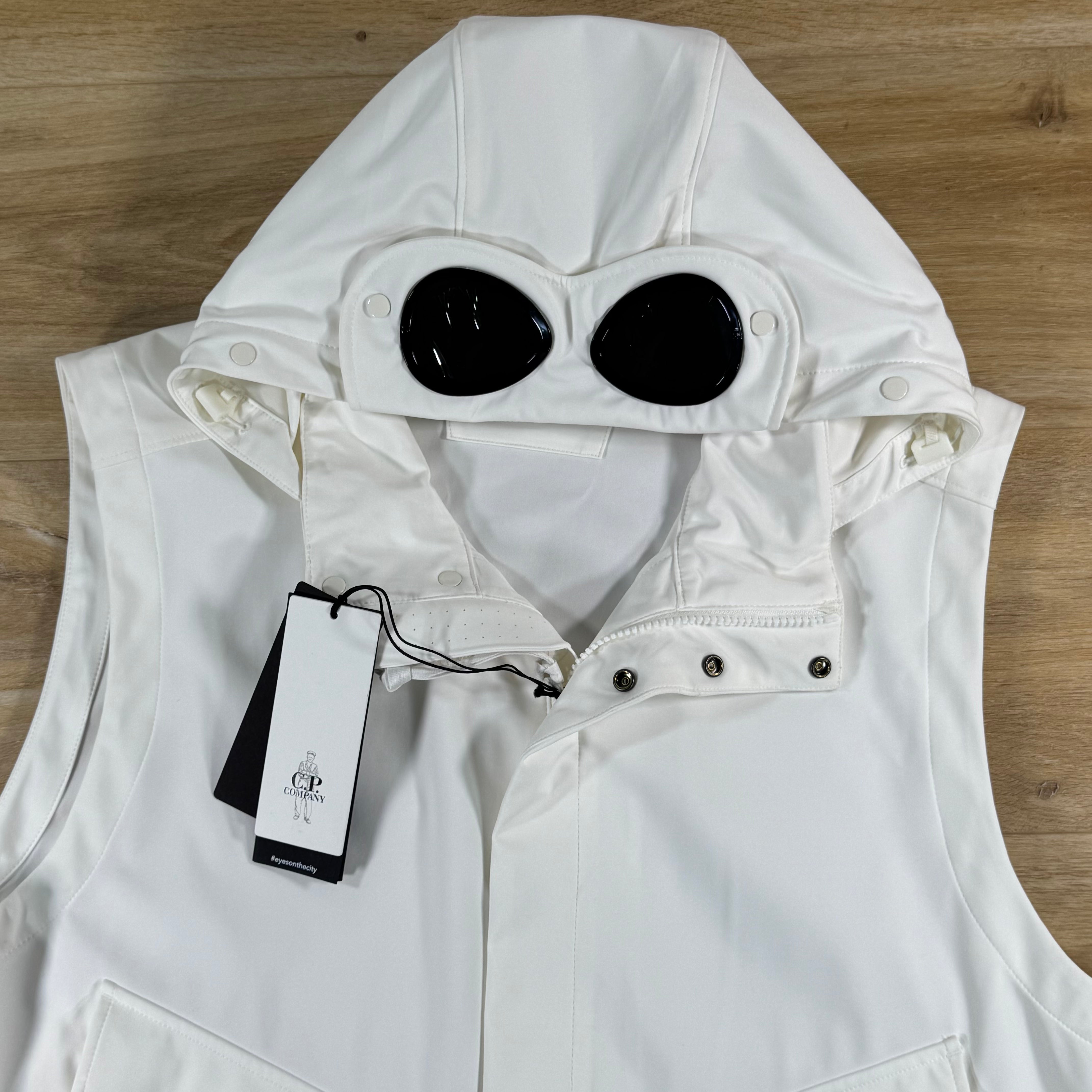 C.P. Company Shell-R Goggle Gilet in Gauze White