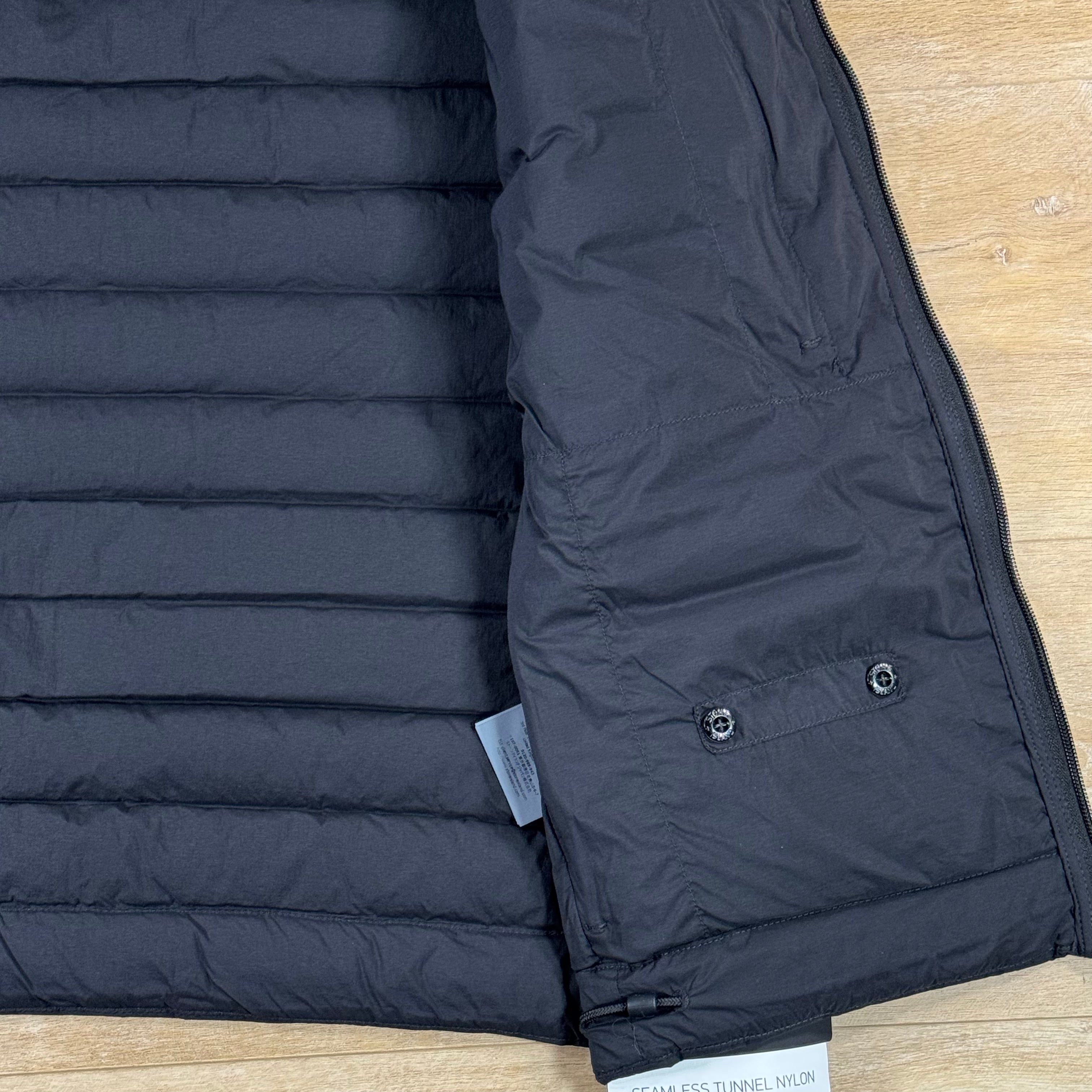 Stone Island Seamless Tunnel Nylon Down-TC Vest in Black