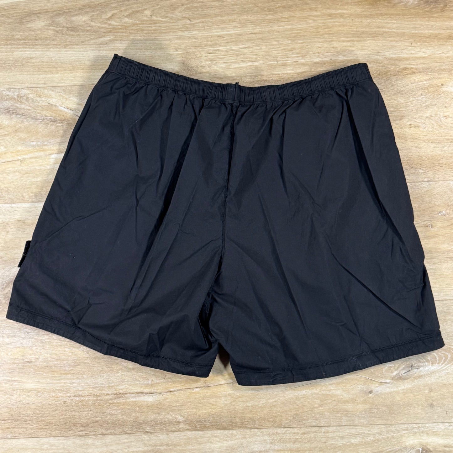 Stone Island Stretch Cotton Tela 'Paracadute' Wide-Leg Shorts in Black