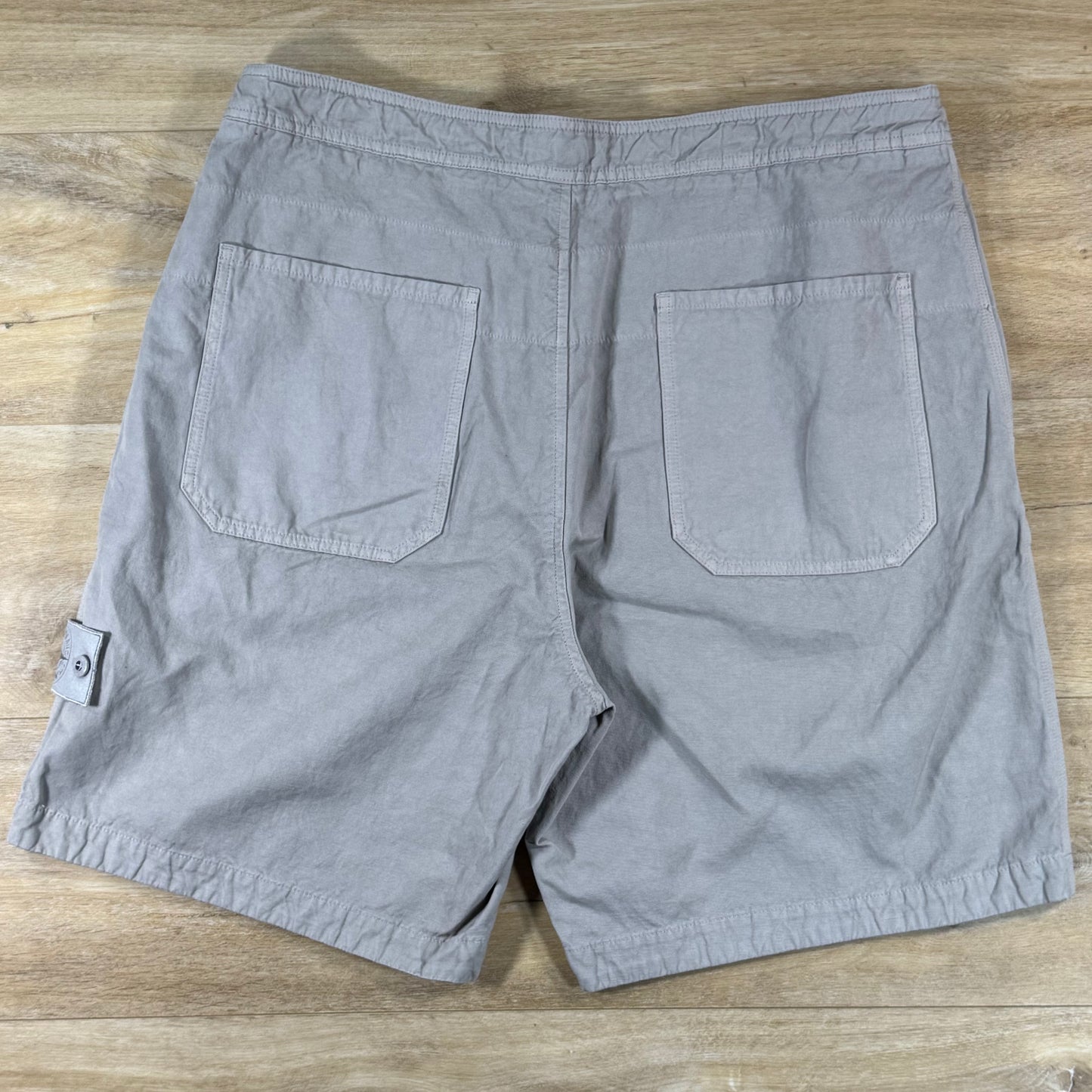 Stone Island Ghost Linen Comfort-Fit Bermuda Shorts in Dust Grey