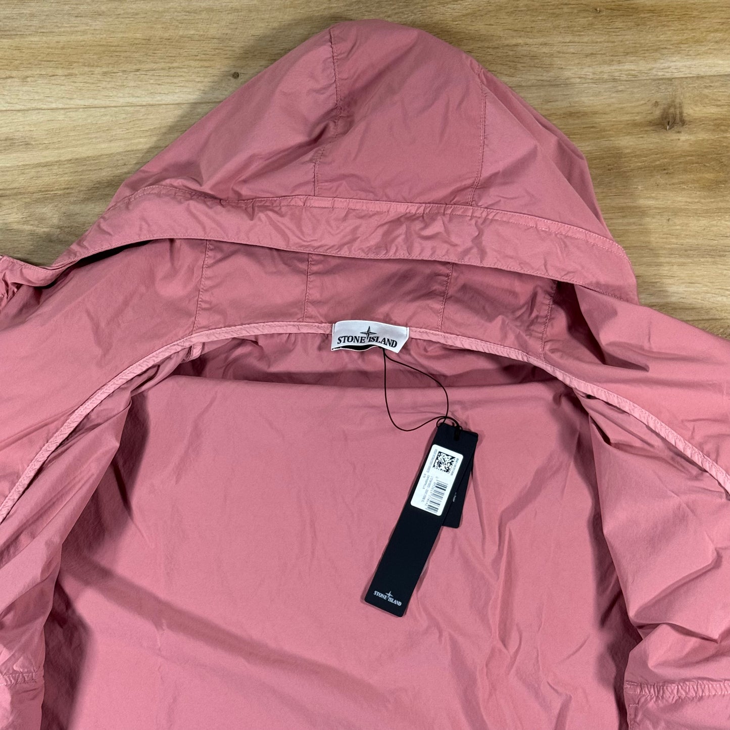 Stone Island Light Compact Touch Poly-TC Jacket in Oleander Pink