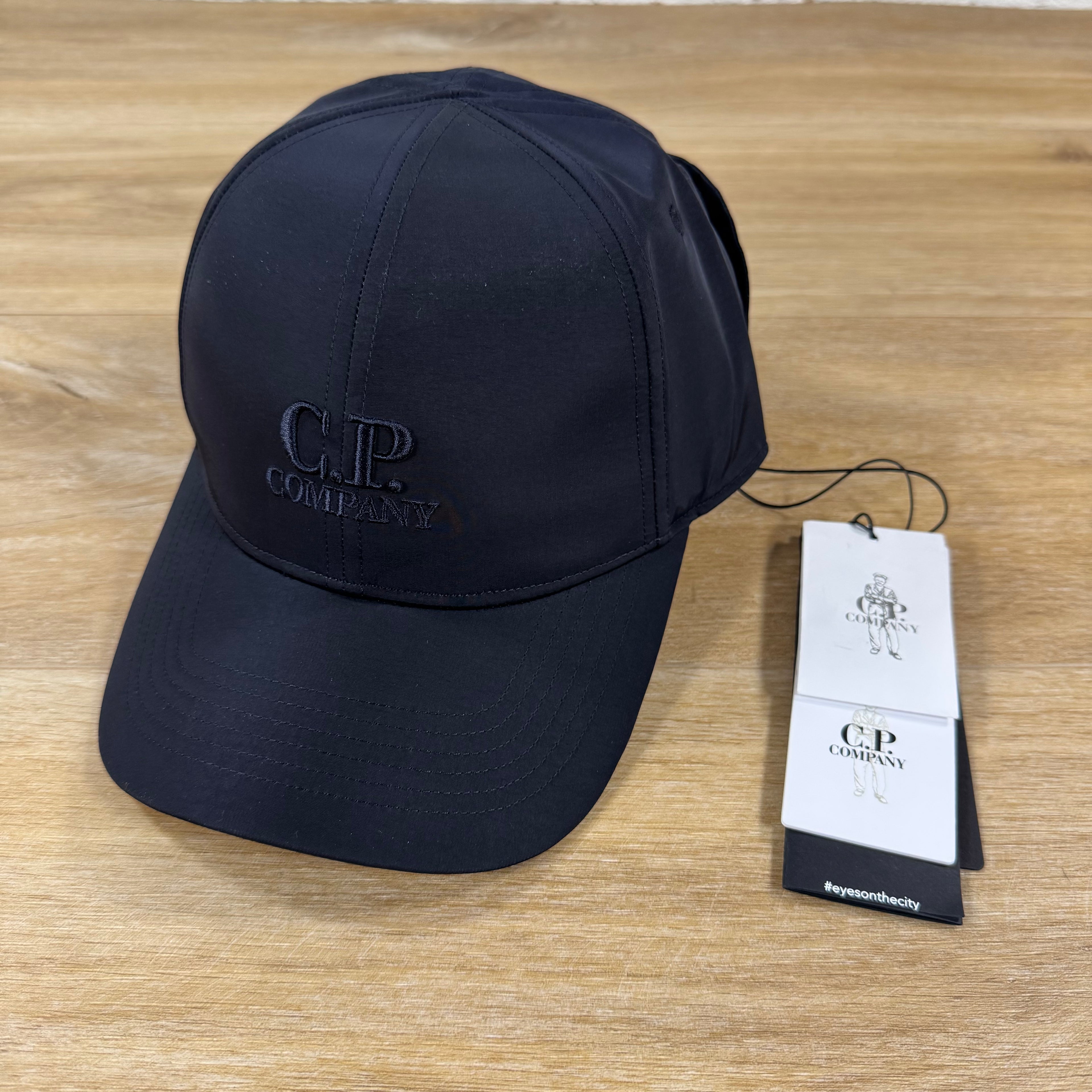 C.P. Company Chrome-R Goggle Cap in Navy