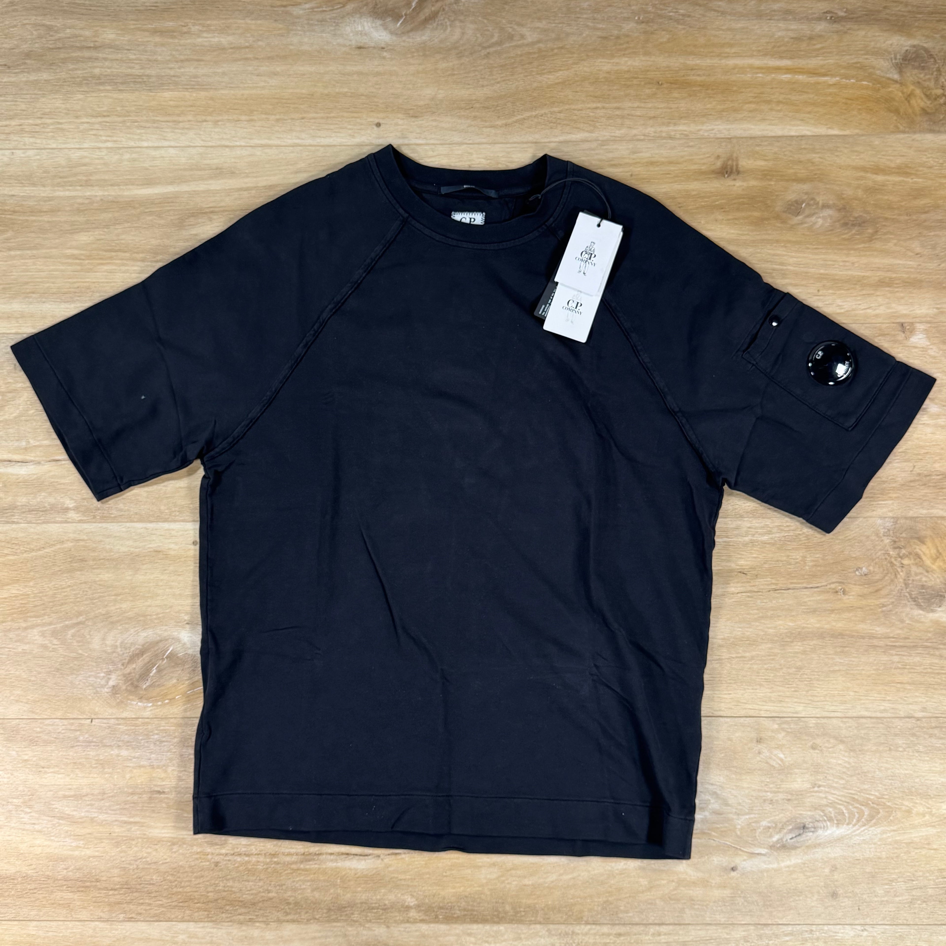 C.P. Company Light Fleece Short-Sleeve Lens Sweatshirt in Black