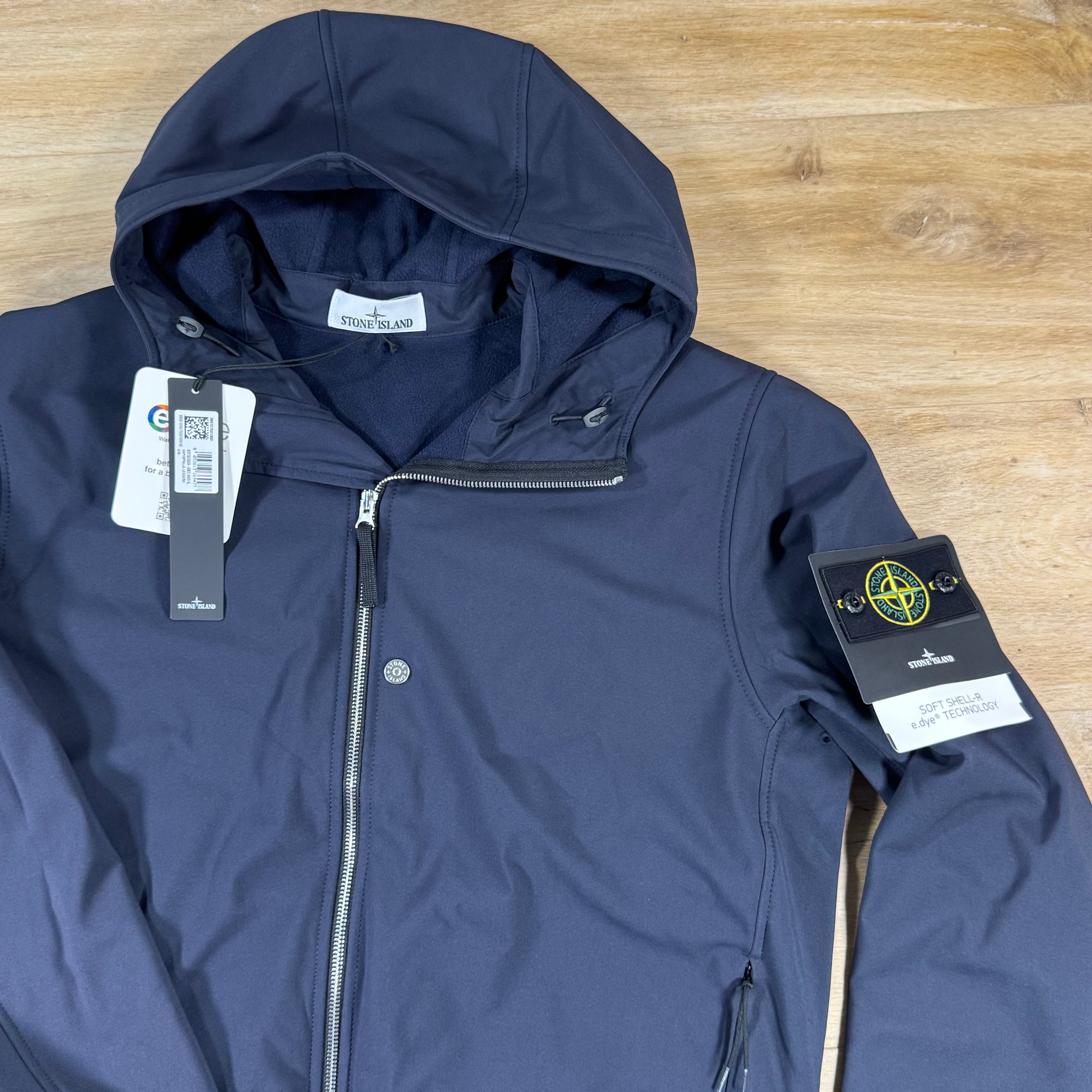 Stone Island Soft Shell-R Jacket in Navy