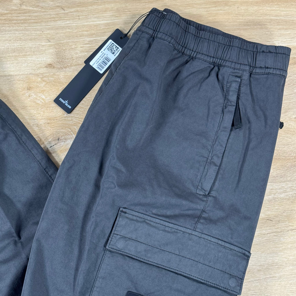 Stone Island Regular-Tapered-Fit Cargo Trousers in Lead Grey