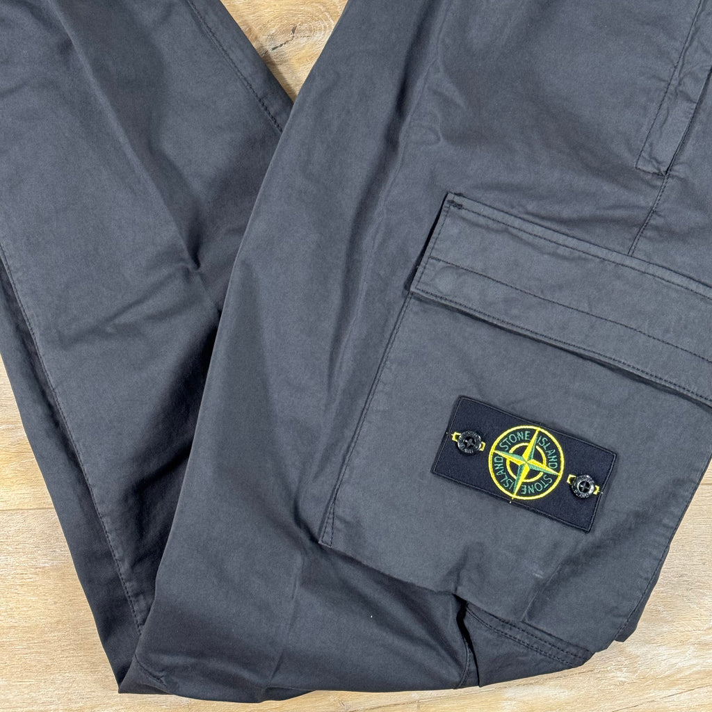 Stone Island Regular-Tapered-Fit Cargo Trousers in Lead Grey