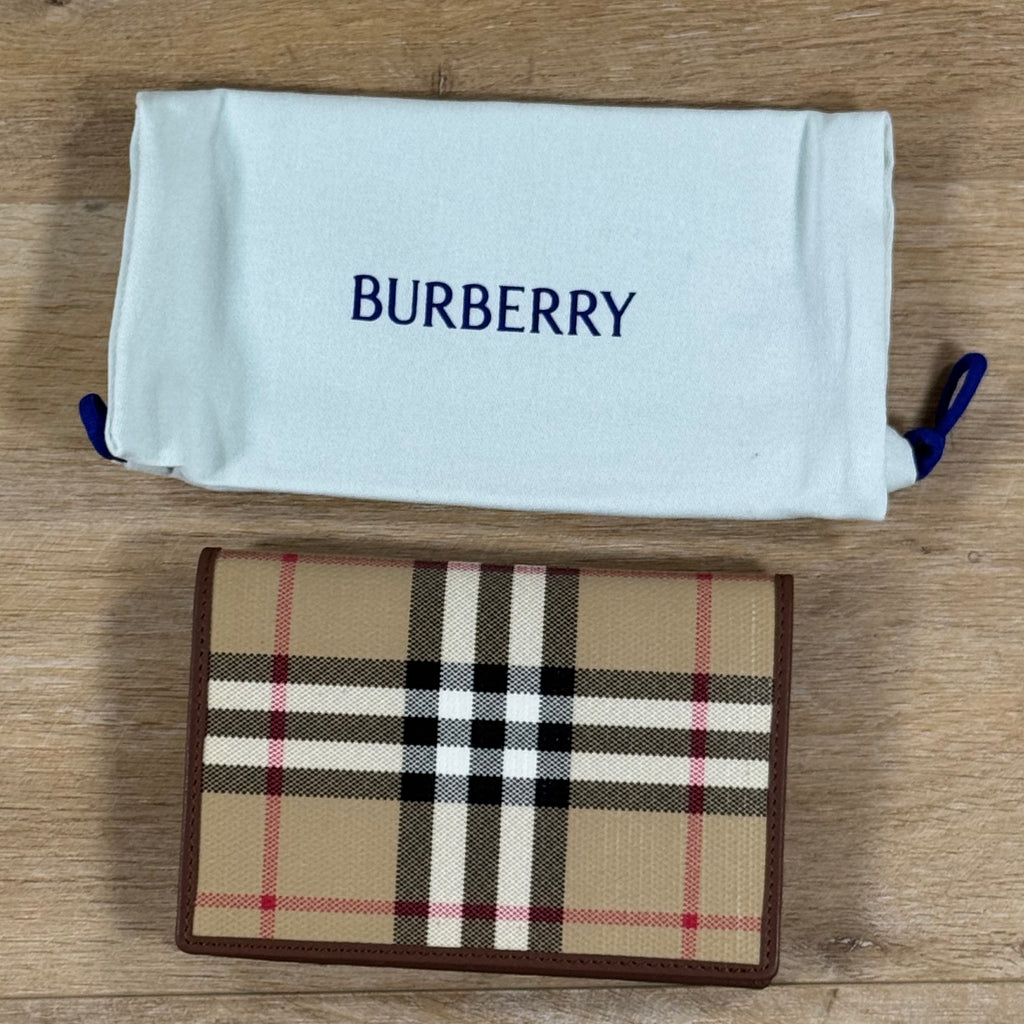 Burberry Check Passport Holder in Archive Beige