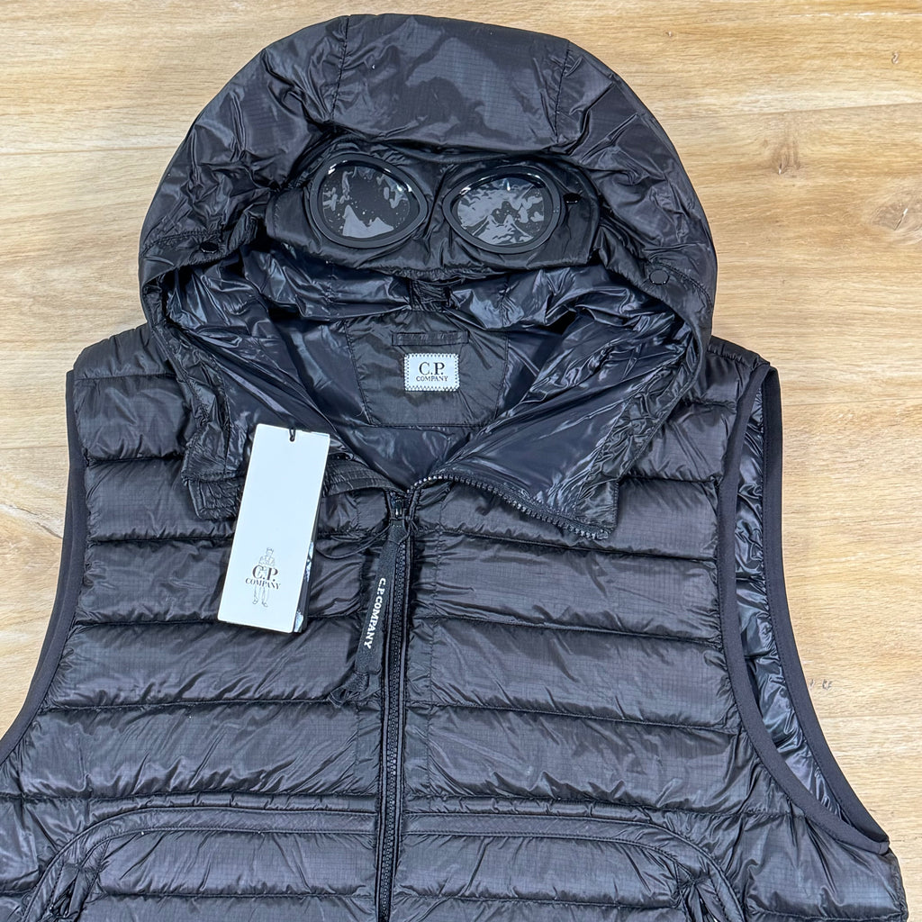 C.P. Company D.D. Shell Goggle Down Gilet in Black