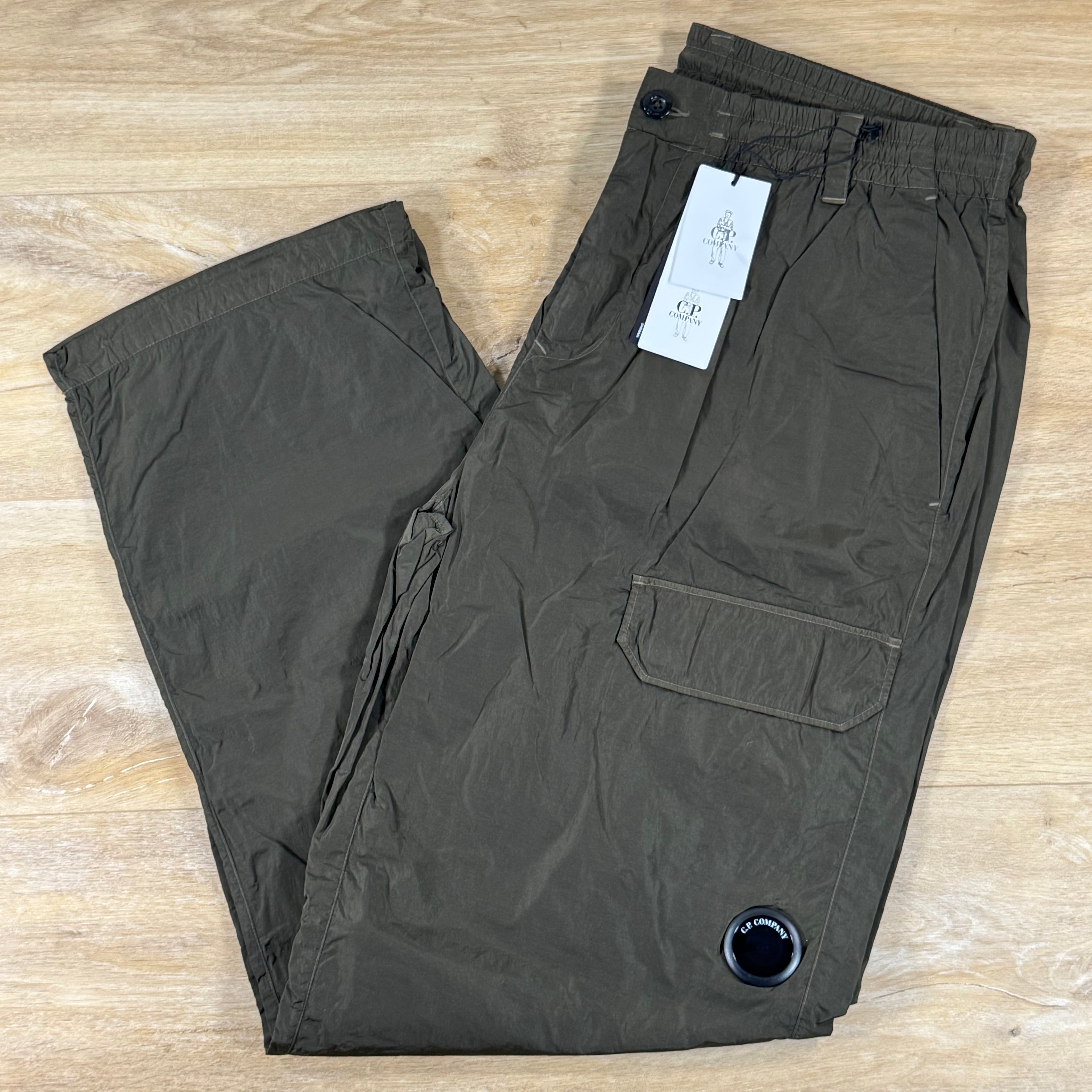 C.P. Company Chrome-R Regular Lens Cargo Pants in Ivy Green