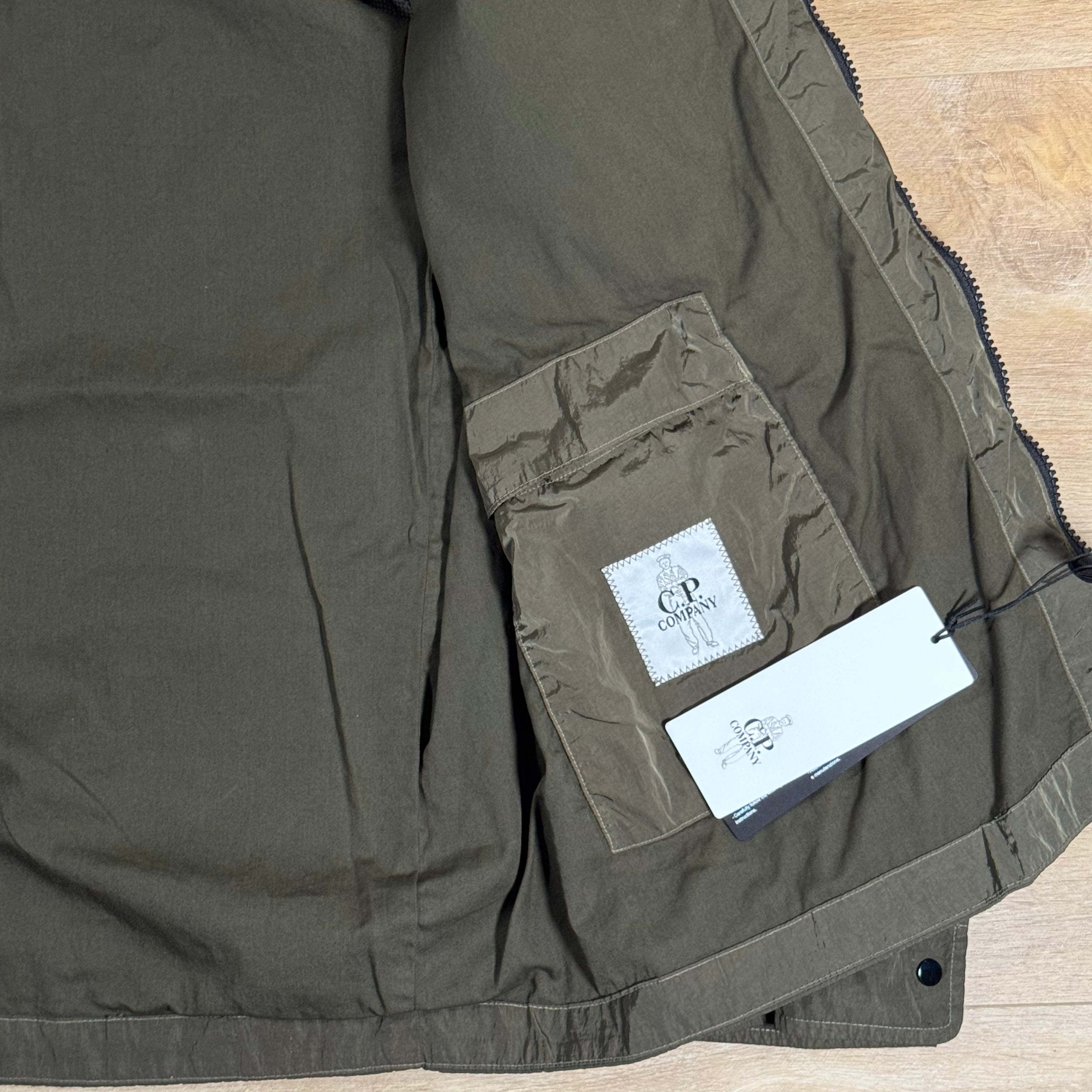 C.P. Company Chrome-R Chest Pocket Lens Overshirt in Ivy Green