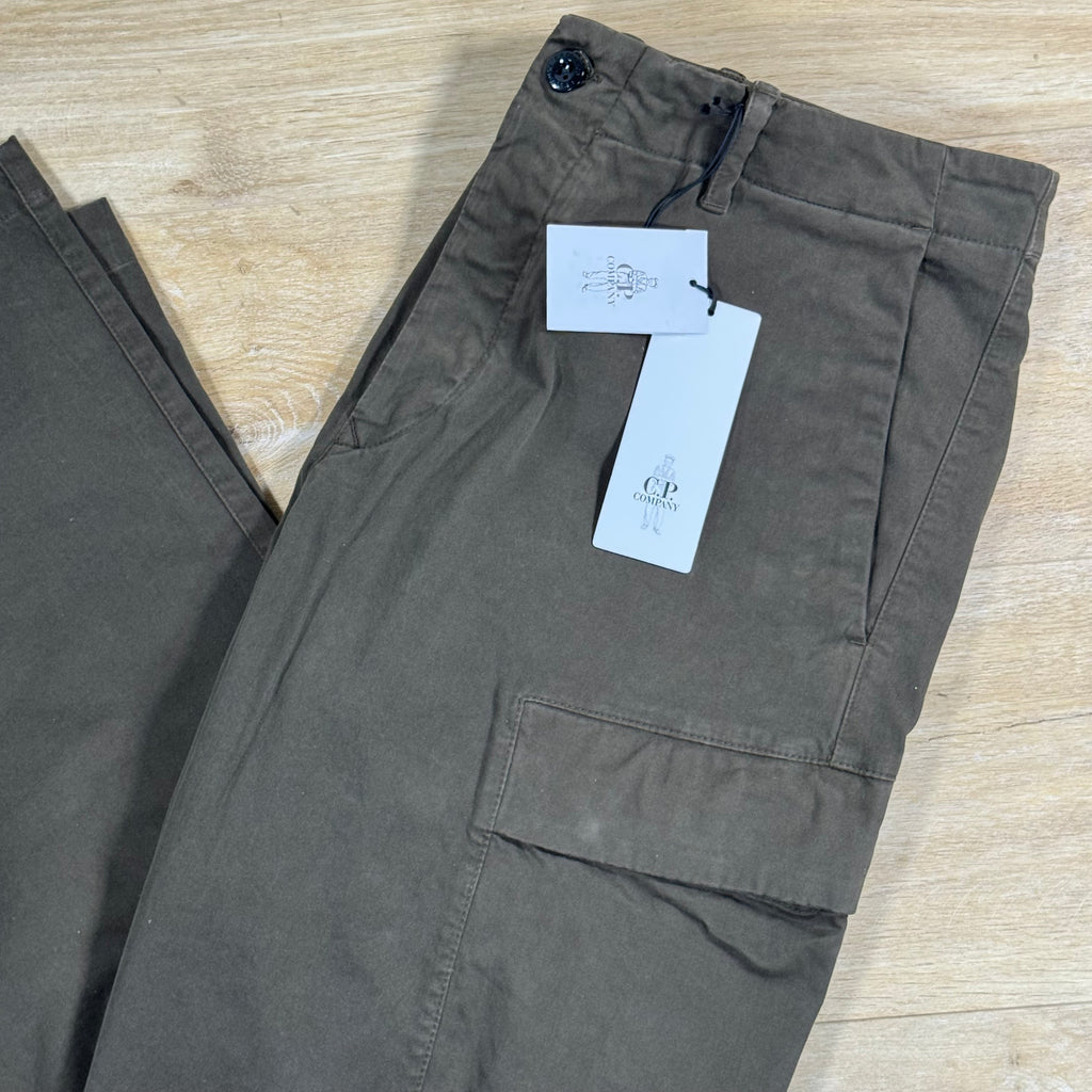 C.P. Company Stretch Sateen Lens Cargo Pants in Ivy Green
