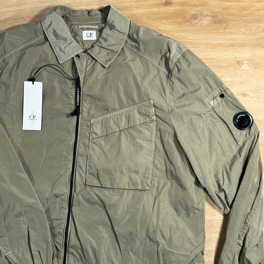 C.P. Company Chrome-R Chest Pocket Lens Overshirt in Fallen Rock - Beige