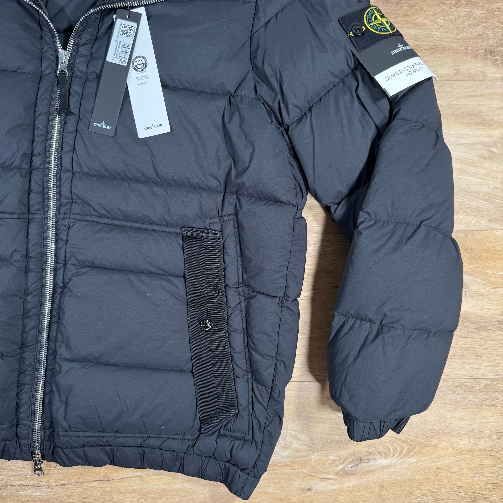 Stone Island Seamless Tunnel Nylon Down-TC Jacket in Black Stone Island Seamless Tunnel Nylon Down-TC Jacket in Black