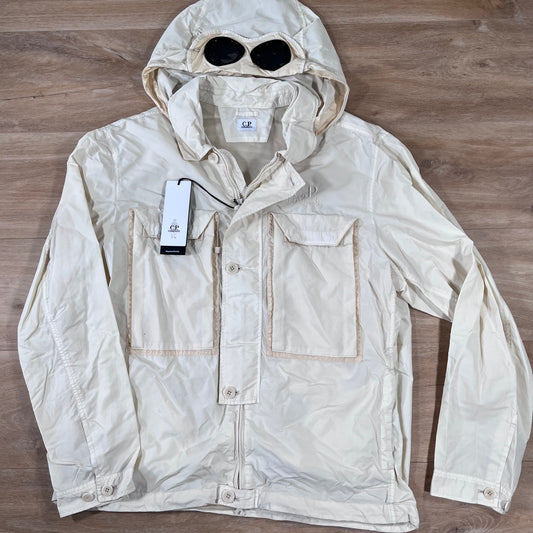 C.P. Company Flatt Nylon Goggle Overshirt in Pistachio Shell