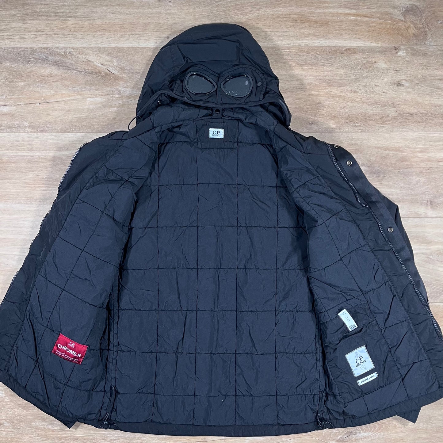 C.P. Company Chrome-R Goggle Jacket in Black