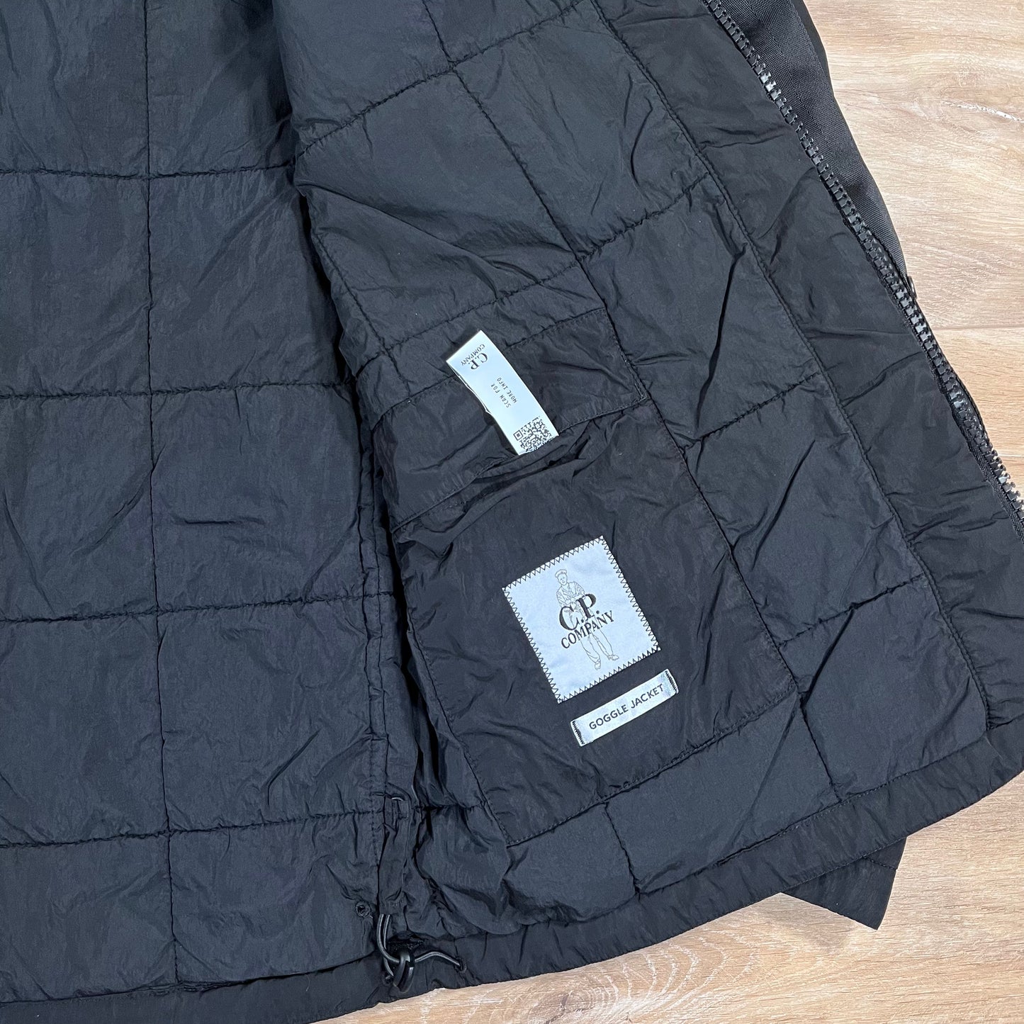 C.P. Company Chrome-R Goggle Jacket in Black