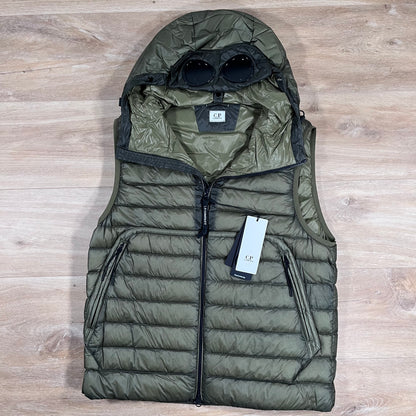 C.P. Company D.D. Shell Goggle Down Gilet in Elmwood Green