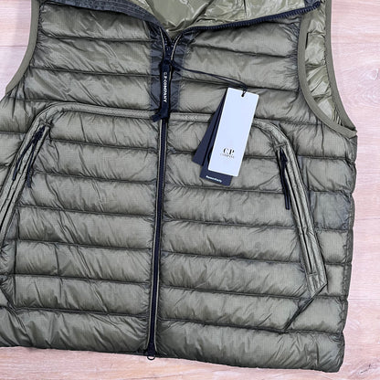 C.P. Company D.D. Shell Goggle Down Gilet in Elmwood Green