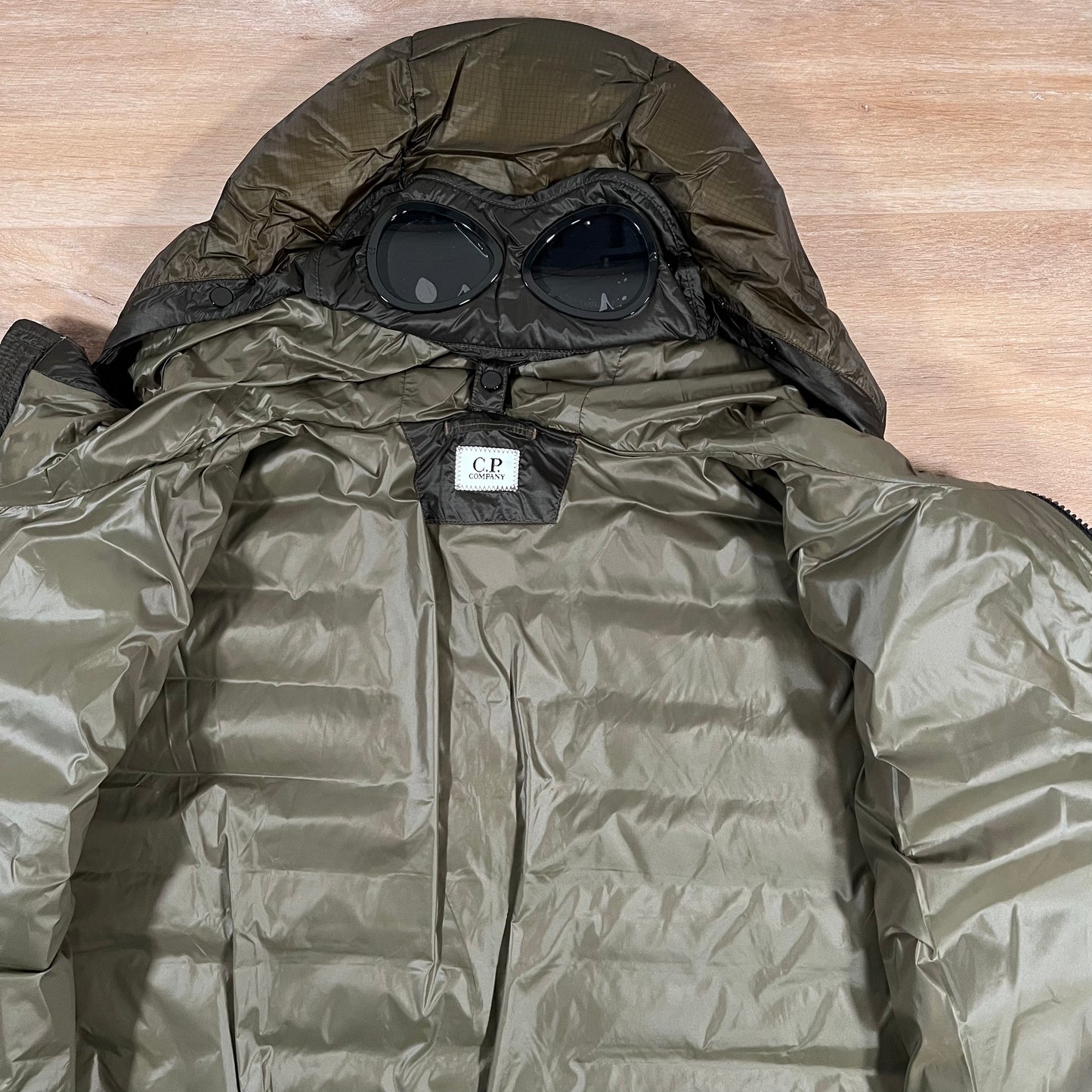 C.P. Company D.D. Shell Goggle Down Jacket in Ivy Green