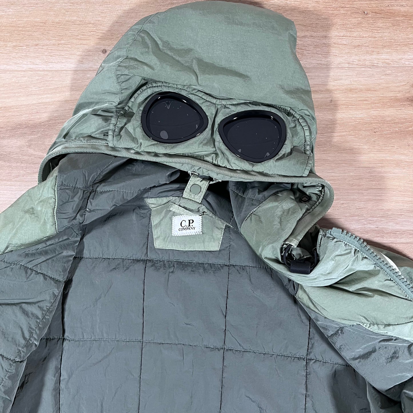 C.P. Company Chrome-R Padded Goggle Jacket in Seagrass - Green