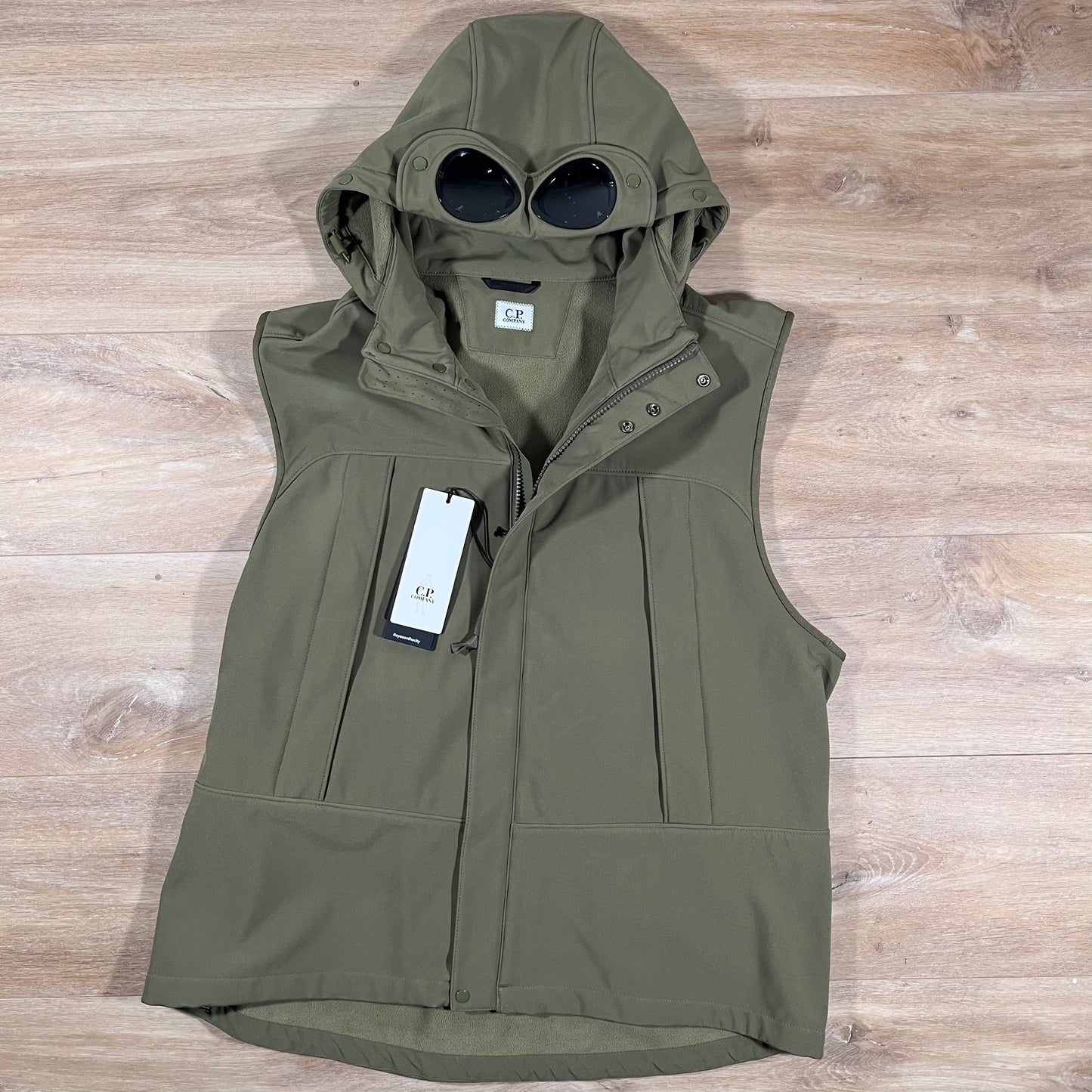 C.P. Company Shell-R Goggle Gilet in Elmwood Green – Label Menswear