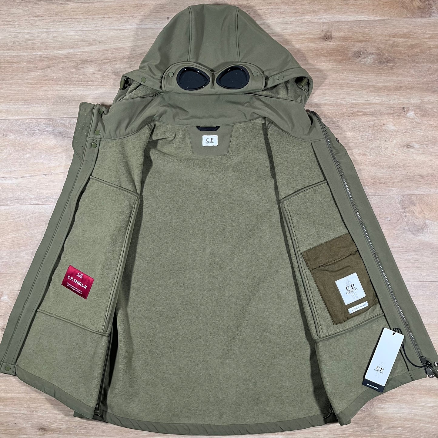 C.P. Company Shell-R Goggle Gilet in Elmwood Green