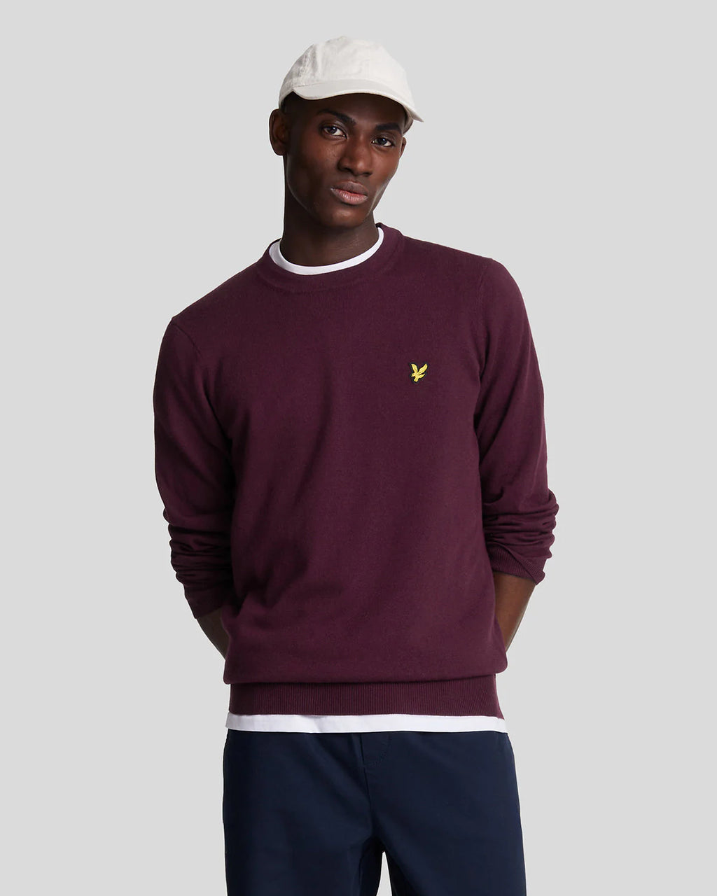 Lyle & Scott Cotton Merino Crewneck Jumper in Burgundy