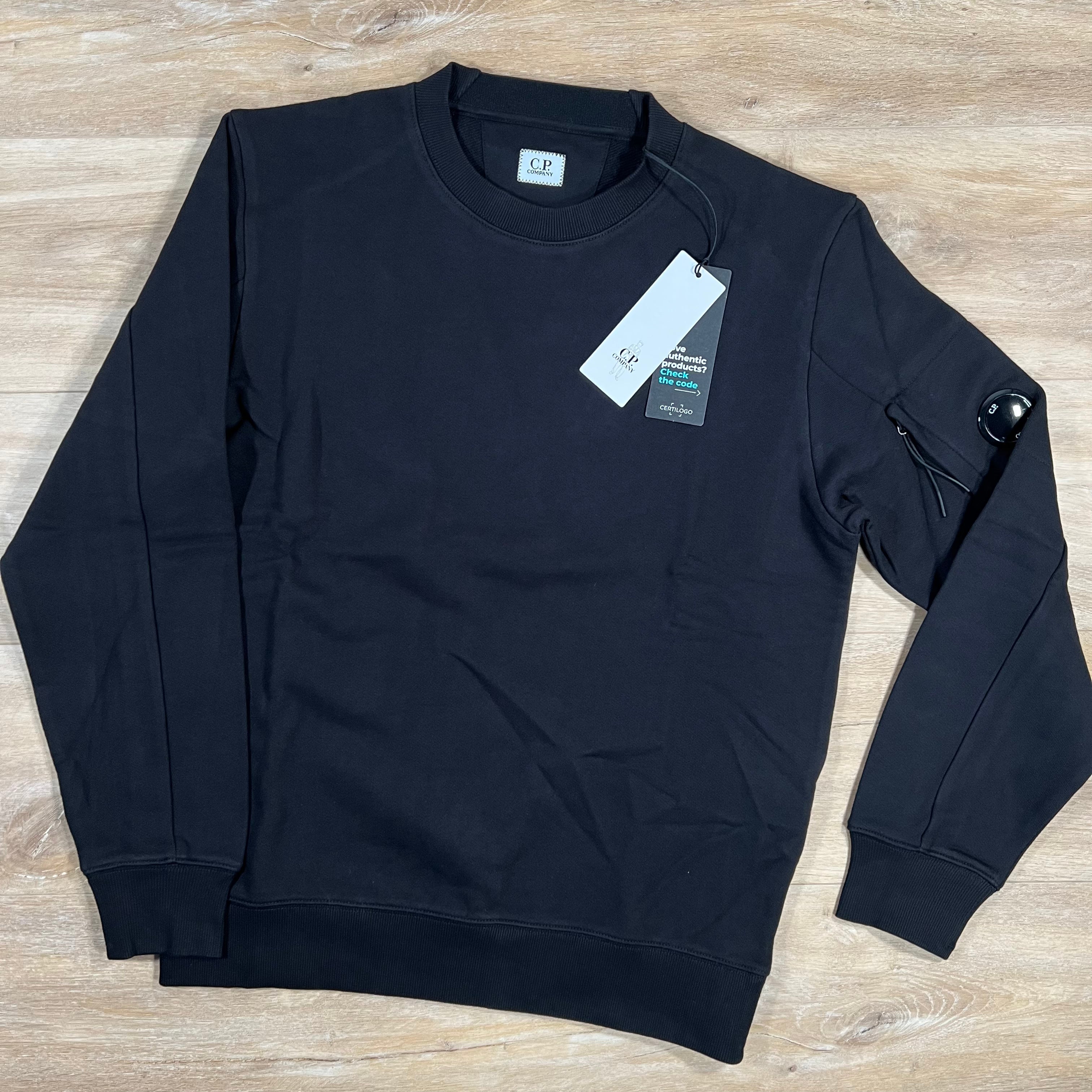 Cp company lens sweatshirt black online