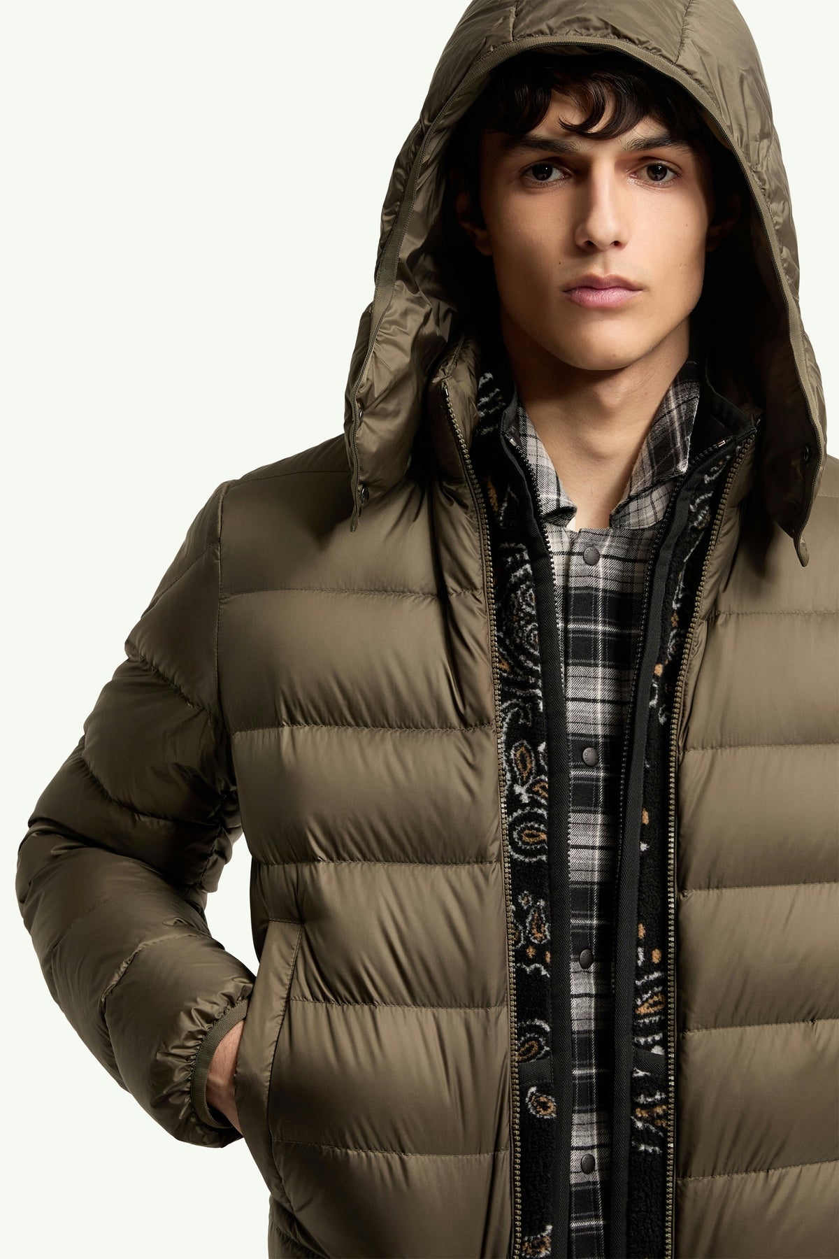 Moncler Ravenlock Hooded Short Down Jacket in Khaki