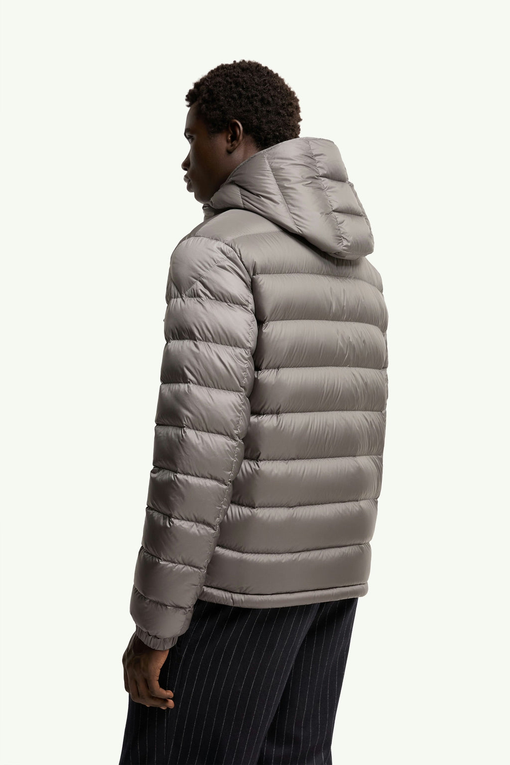 Moncler Verith Hooded Short Down Jacket in Grey