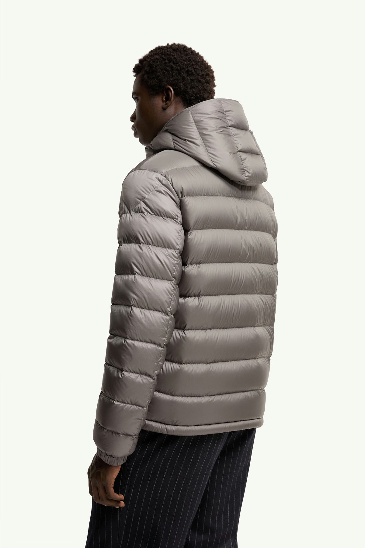 Moncler Verith Hooded Short Down Jacket in Grey